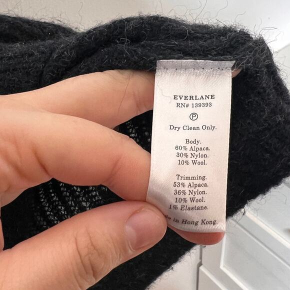 Everlane Women's Black Alpaca Pullover Lightweight Sweater Size XS - Picture 4 of 5